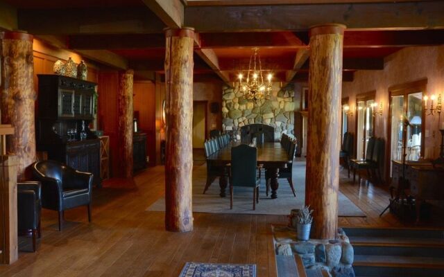 Casia Lodge and Ranch