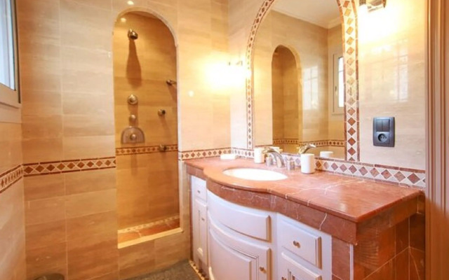 Cheerful Holiday Home in Grimaud With Private Pool