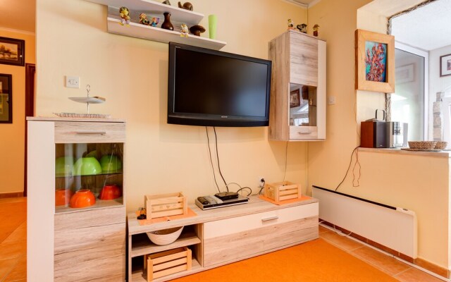 Varja Apartments