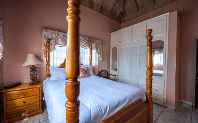 Leela's Manor