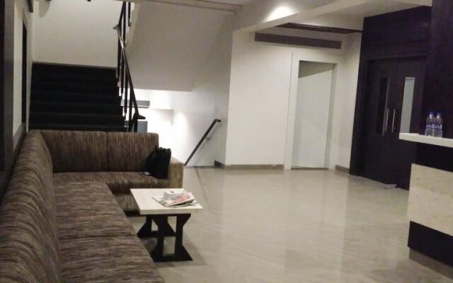 Seasons Hotel