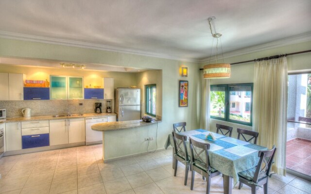 Dapper Beachfront 2 Bedroom Apartment - D201