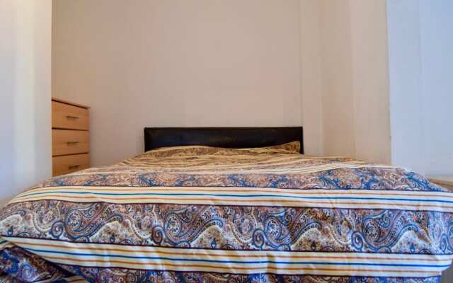 2 Bedroom Apartment Close To Hyde Park