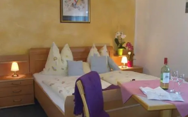 CAFE´- PENSION WüRFL-RAMMER