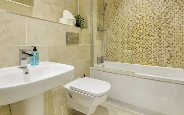 Ragan Court Apartments in Aldershot