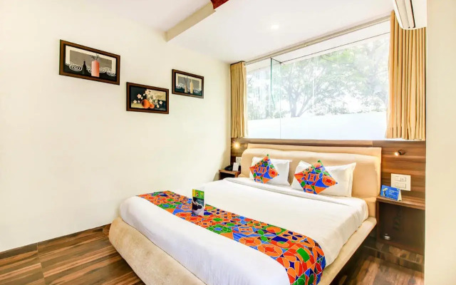 OYO 13614 Hotel Axis International