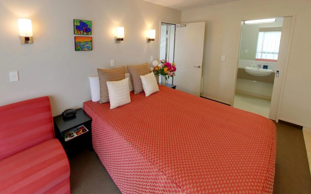 Cranford Oak Motel