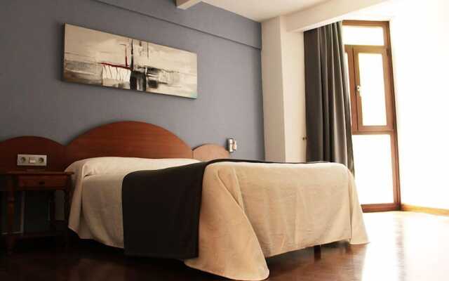 Hotel Restaurante Urgain II