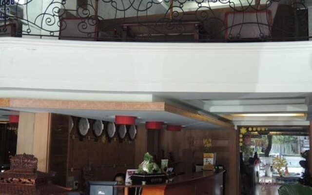 Phuong Dong Hotel