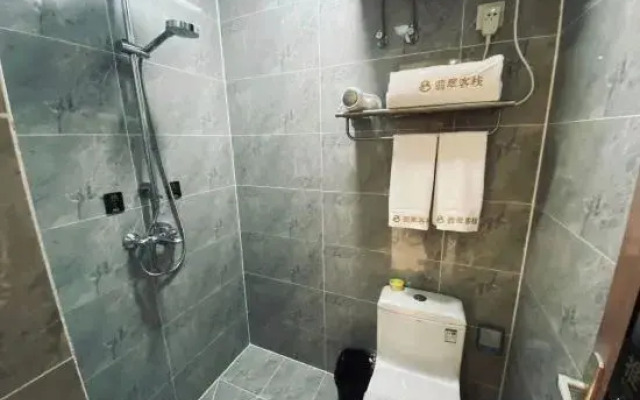 Xiaoyi Binguo E-sports Theme Apartment