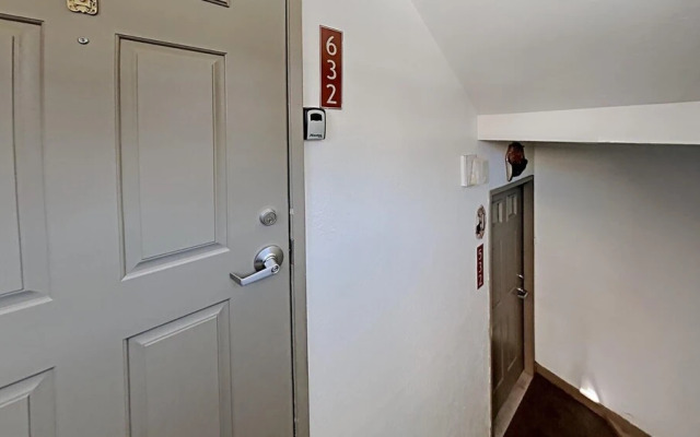 Comfortable 4 Bedroom Condo In the Heart of the Resort by RedAwning