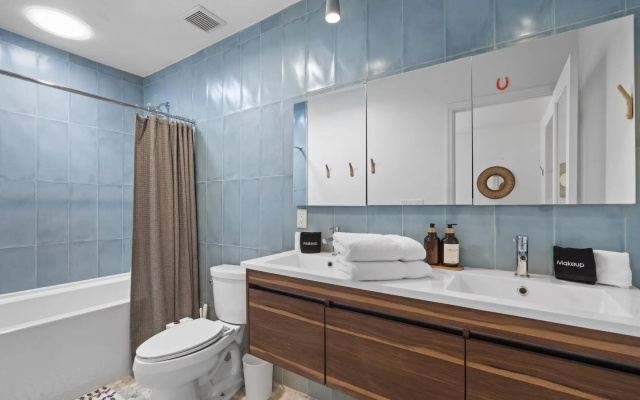 Mid Century Stunner by Homeslice Stays