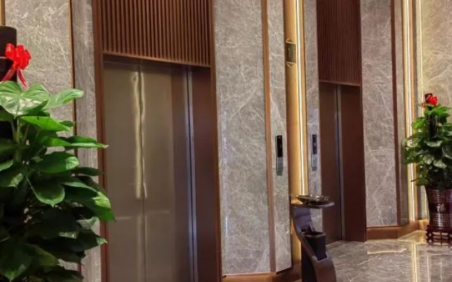 Dejin Garden Hotel (Shenzhen International Convention and Exhibition Center)