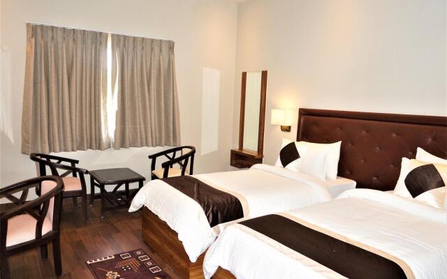 Neel Clarks Inn Express Agra