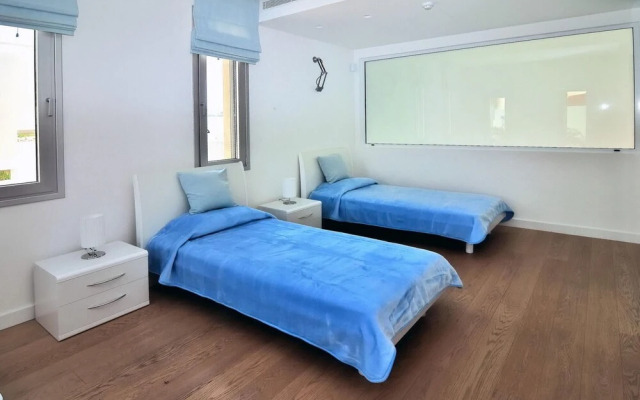 Water's Edge Villa