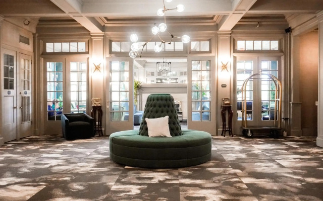 Columbia Gorge Hotel and Spa