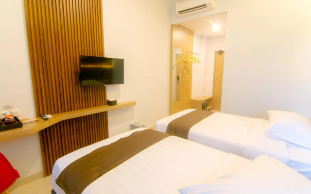 Front One Hotel Purwodadi