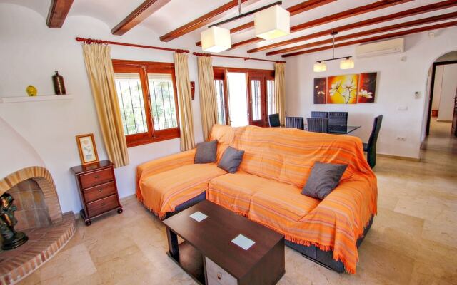 Jonur 10 - holiday home with private pool in Moraira