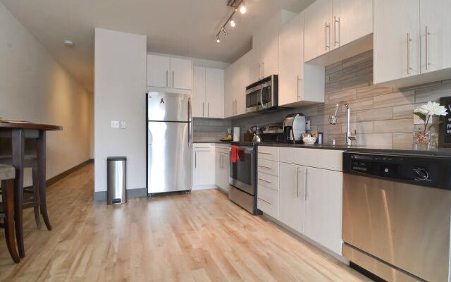 Belltown Pike Place Suites by Luxe Hubs