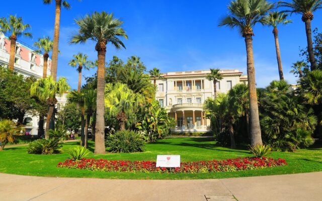 "Le Philibert" by Nestor&Jeeves