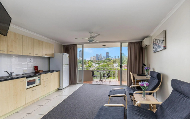 The Wellington Apartment Hotel – Guest Rooms – Brisbane