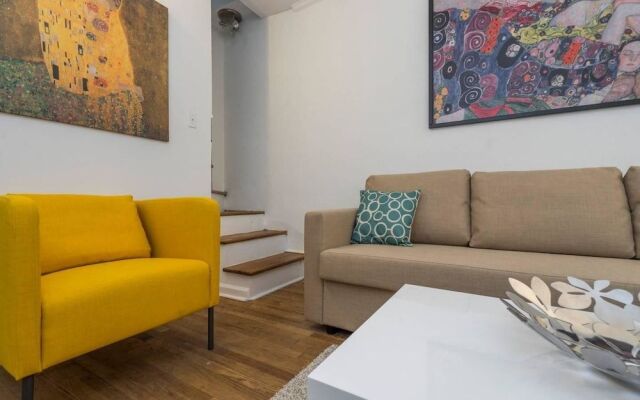 City Center!!! - Gorgeous Apartment With Deck