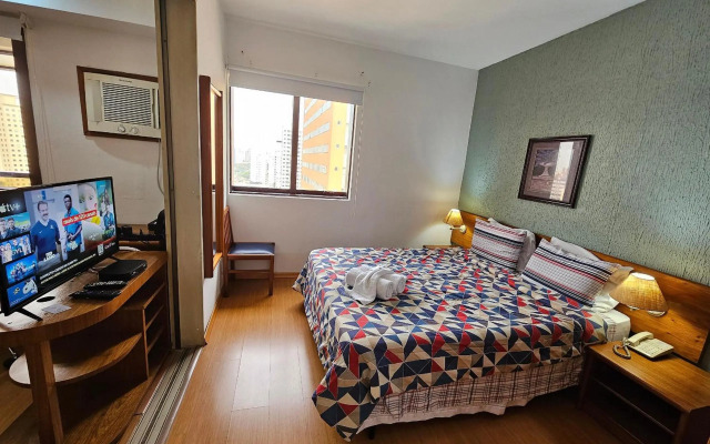 Flat Qi Ibirapuera com Sacada Uh-2307