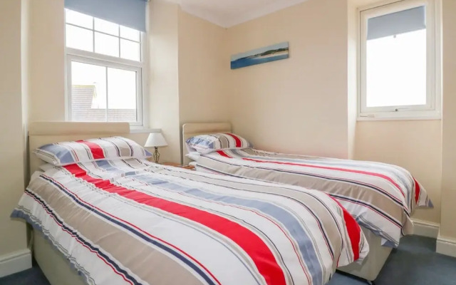 Yellow Sands Apartment 5