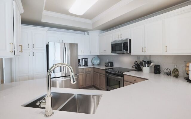 Phoenix Ix 707 2 Bedroom Condo