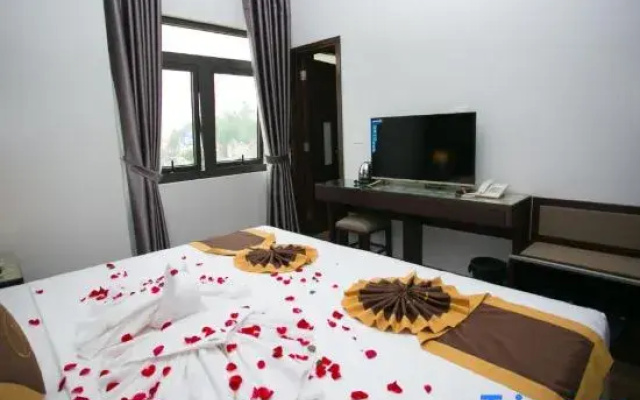 Moc Tra Hotel Bai Chay Ha Long