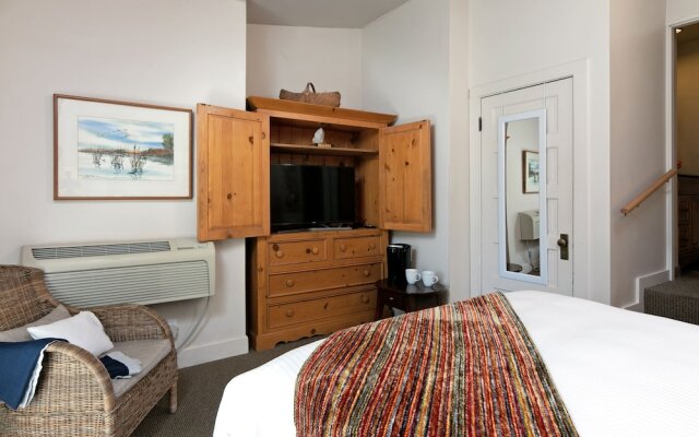 New Listing! The Brighton Suite At De La Vina Inn Studio Bedroom Hotel Room