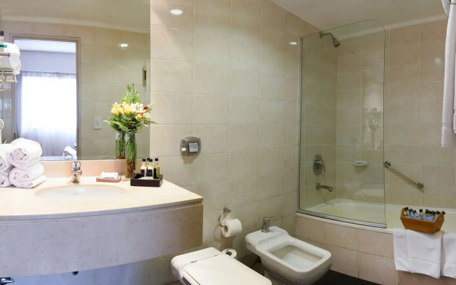 Argenta Tower Hotel & Suites