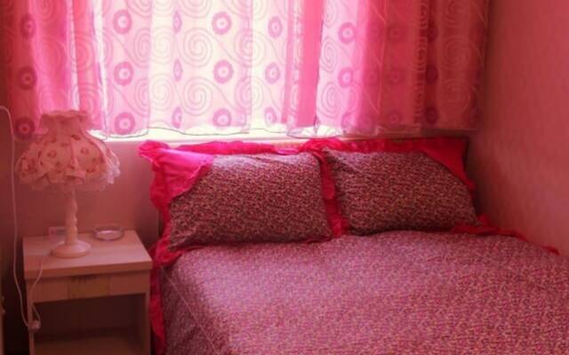 Xi'an Aiweixin Theme Hotel