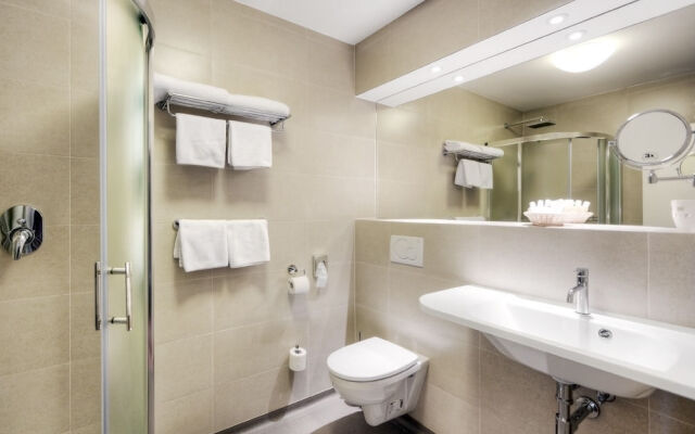 Hotel Lev