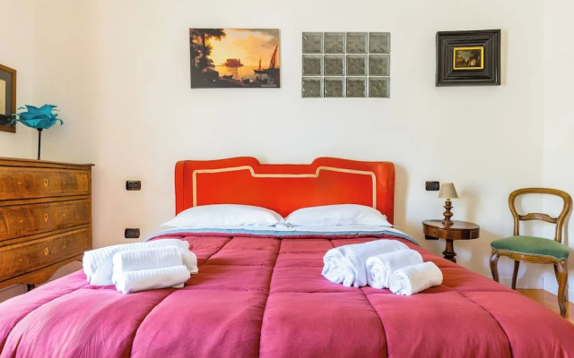 Santa Chiara Charming House With Terrace at Historical Center