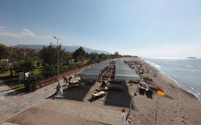 Cactus Club Yalı & Resort