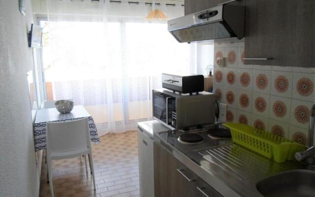 Appartement Balaruc-les-Bains, 1 pièce, 2 personnes - FR-1-503-54