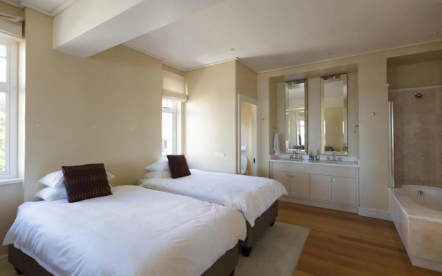 The Majestic Apartment