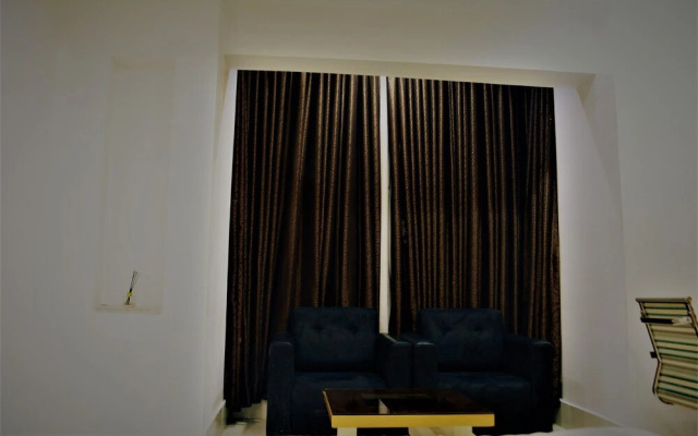 Caesar'S Luxury Hotel