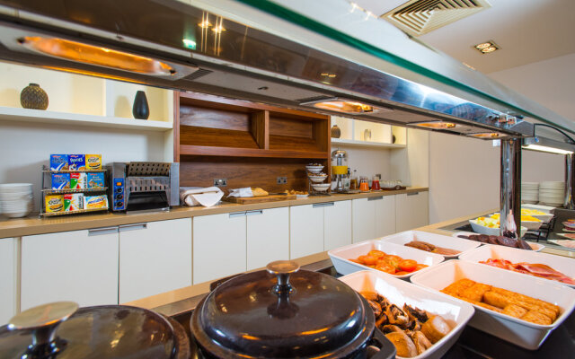 Holiday Inn Stevenage by IHG