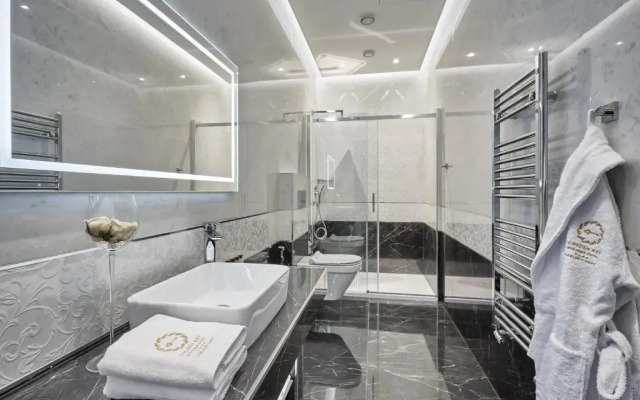 Golden Key Boutique Hotel