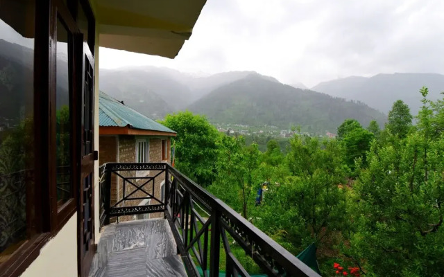 OYO 14741 Home Pleasant Studio at Kanyal Road