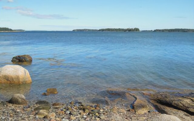 Oak Point Cottage - Three Bedroom Home