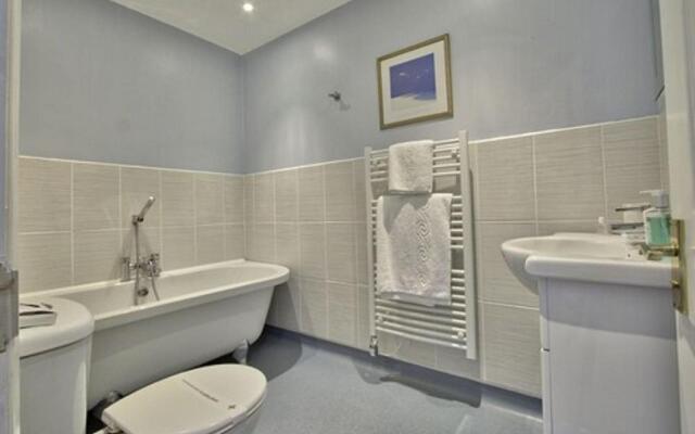 The Leconfield Hotel