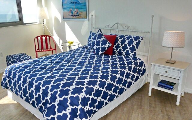 Beachfront Condo With Views of Beach and Spacious Pool