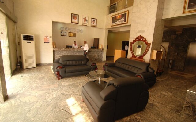 Elomaz Hotels, Abuja
