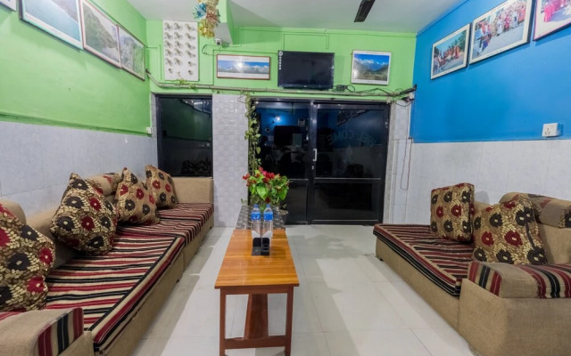 SPOT ON 617 Hotel Hemant
