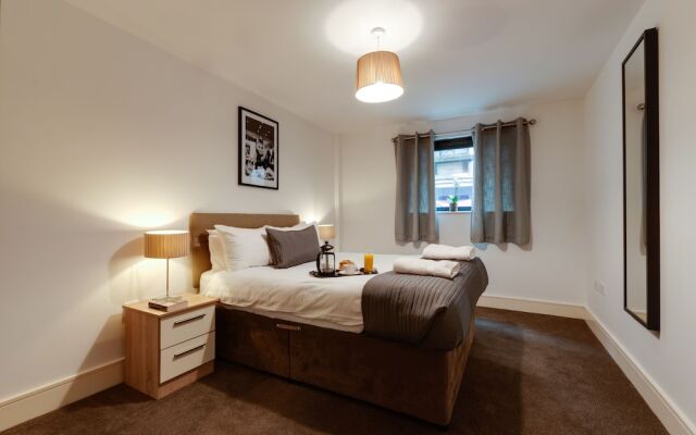 Base Serviced Apartments - Cumberland Apartments