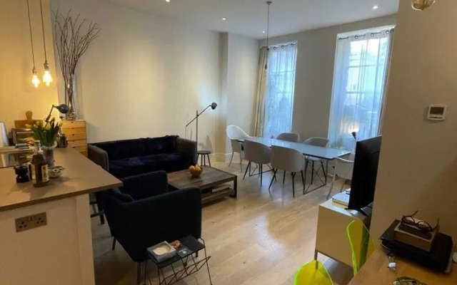 Modern & Central 2BD Flat - Broadmead