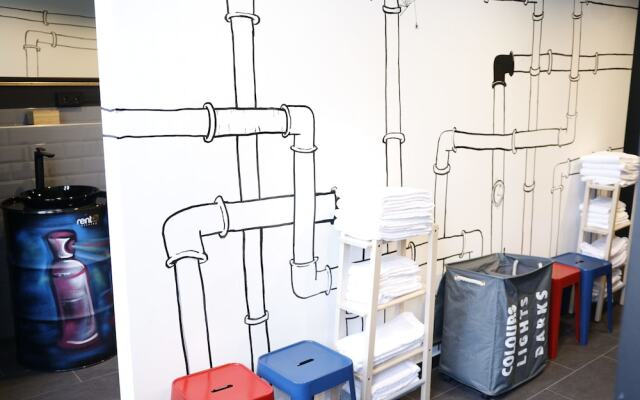 Design Hostel P182